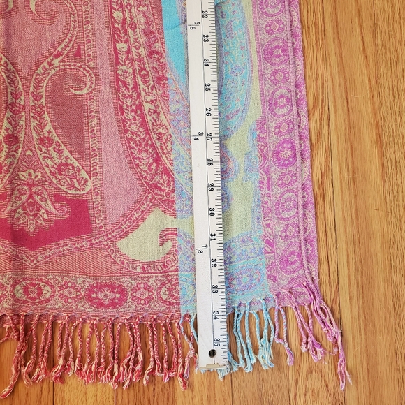 Collection Eighteen Pastel Reversible Large Scarf Wrap - Picture 11 of 13